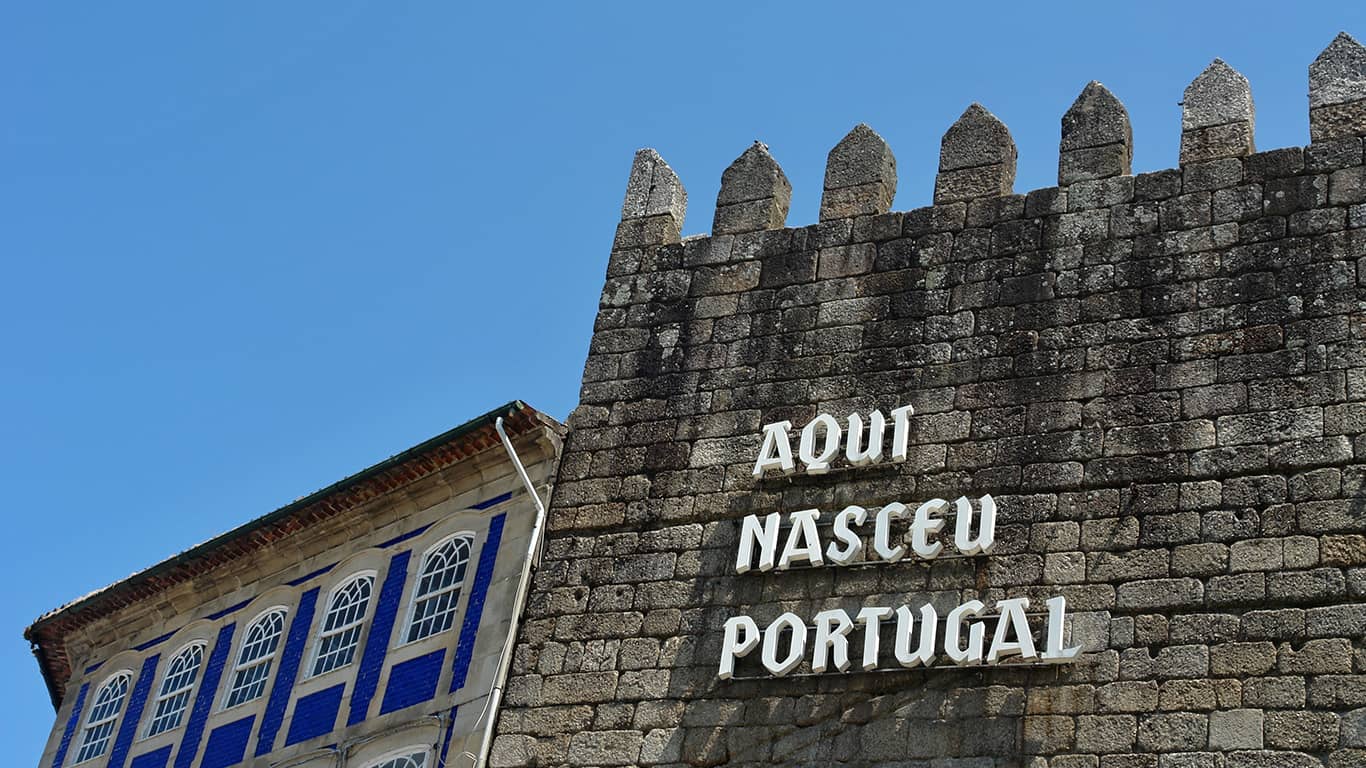 Aqui nasceu portugal guimaraes